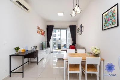 バルコニー付きアパートメント — Home, Cosy&Luxury Apartment - 5mins to Airport, Free Pool&Gym, Airport Pick up Service